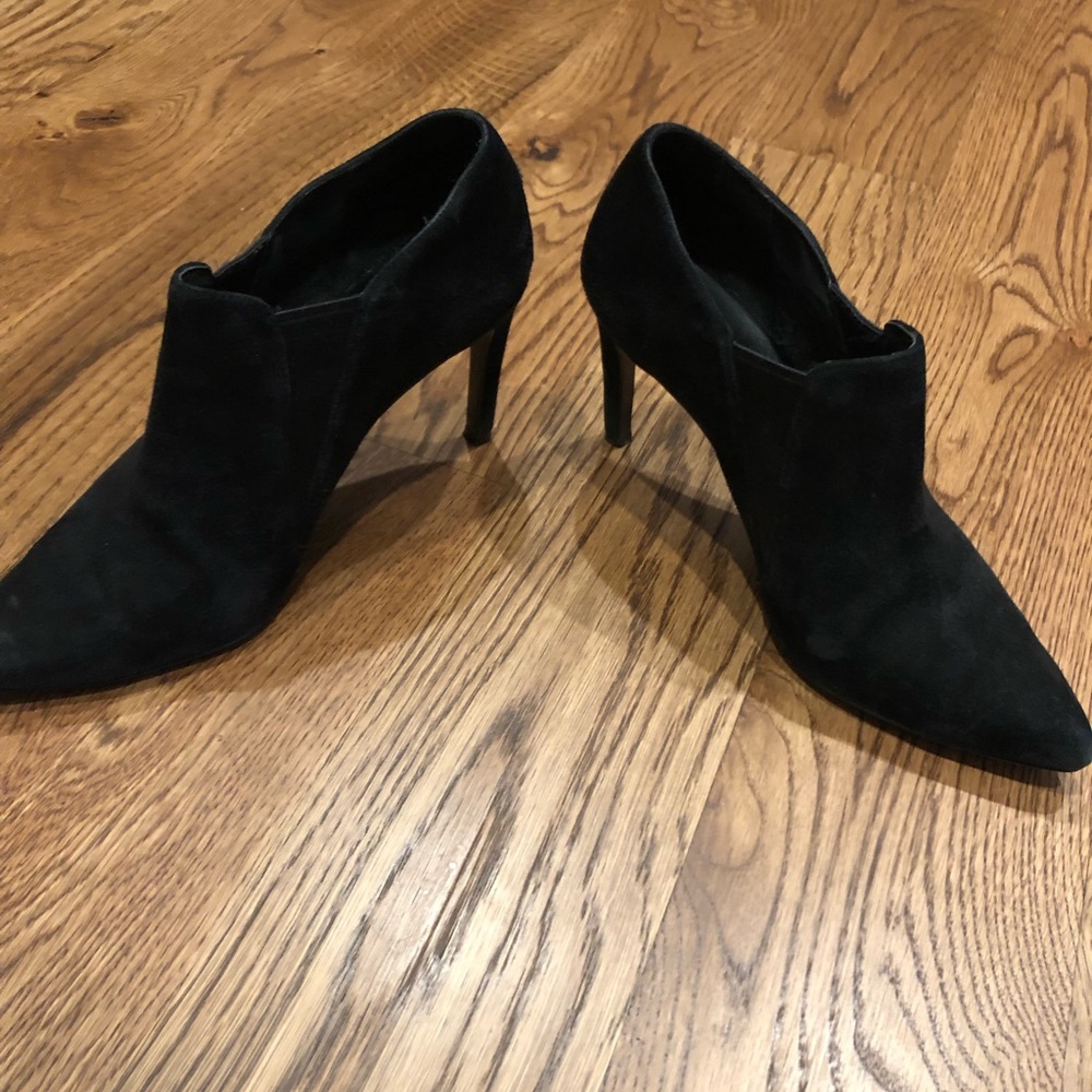 Cole Haan black heeled bootie
